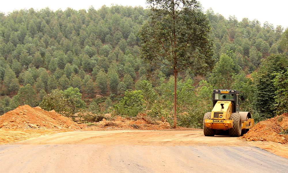 Đẩy nhanh tiến độ thu hồi đất, bồi thường, giải phóng mặt bằng dự án.